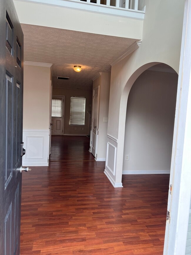 Photo - 827 Hannah Ct