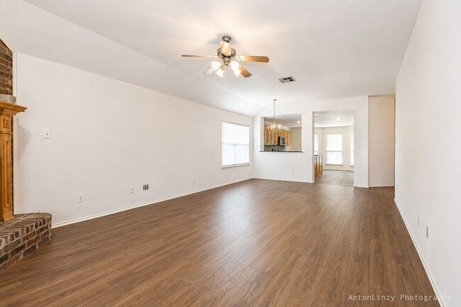 Photo - 701 Orchid Blvd