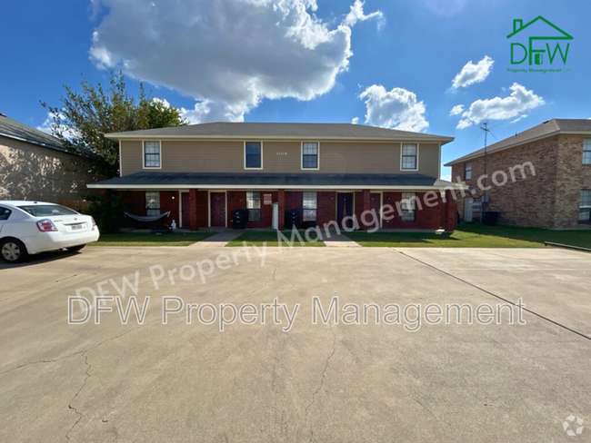 Building Photo - 1108 Shanarae Cir Unit Apt #B