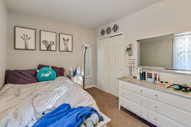 Photo - 1628 Willington St Unit B