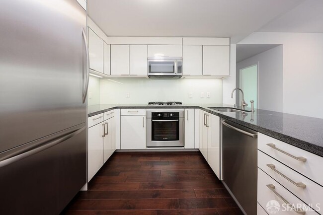 Building Photo - 338 Spear St Rental