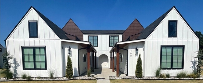Building Photo - The Villas on Turtle Creek Rental