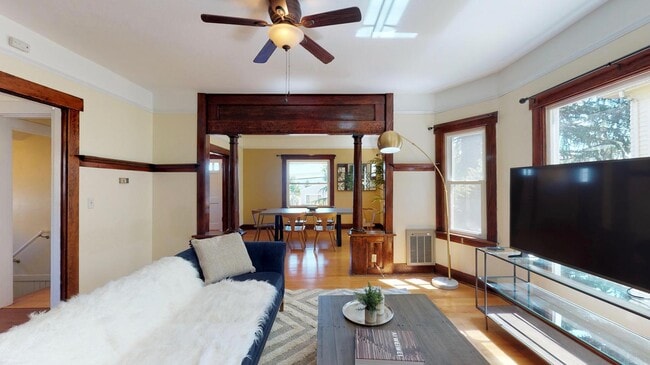 Photo - 2807 18th Ave S