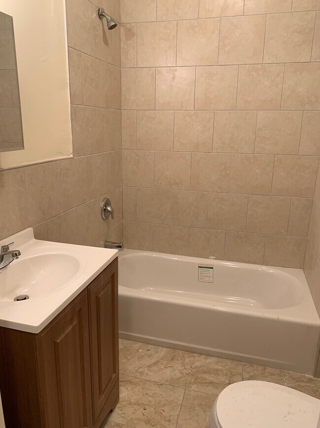 Photo - 79 Winans Ave Apartamento Unidad #1