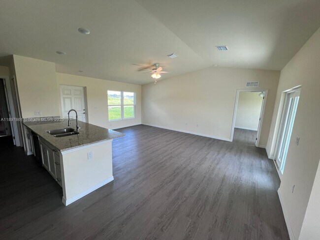 Photo - 1150 Norge Ct