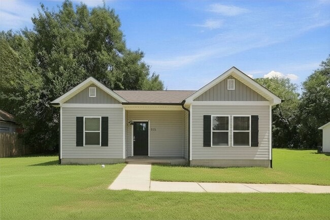 Photo - 515 Correll St