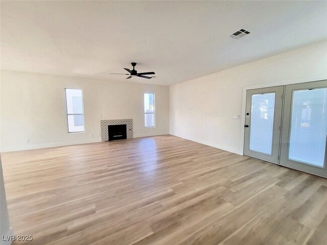 Photo - 5924 Taj Mahal Dr