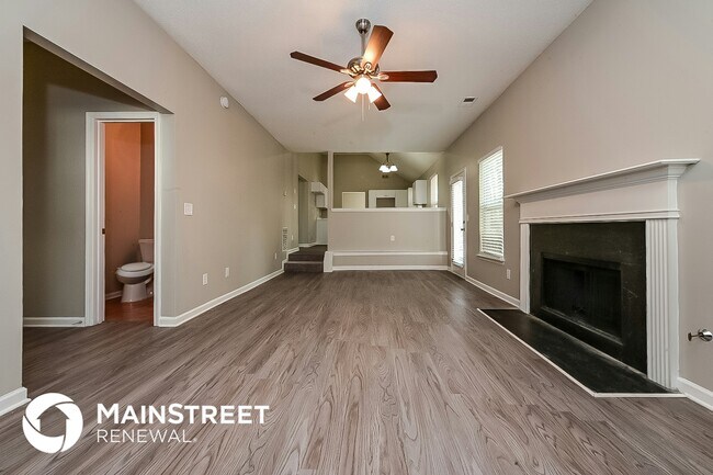 Photo - 541 Rosalind Terrace