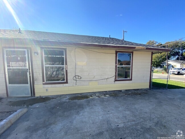 Building Photo - 108 Rosabell St Rental