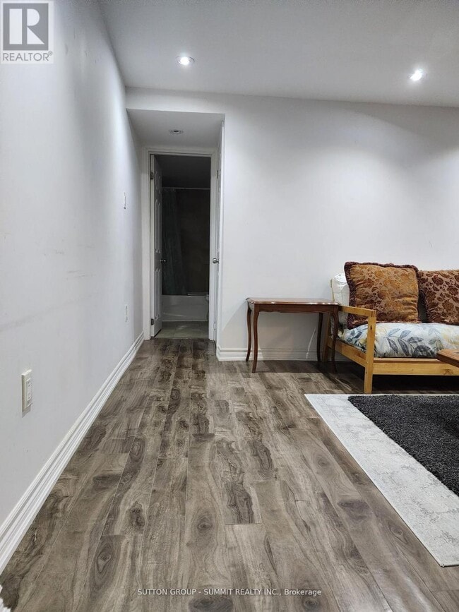 Photo - 1525 Willow Way