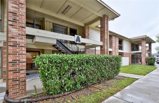 Building Photo - 1705 Crossing Pl Unit 112 A Rental