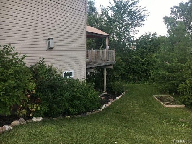 Photo - 10105 Edgewater Trail