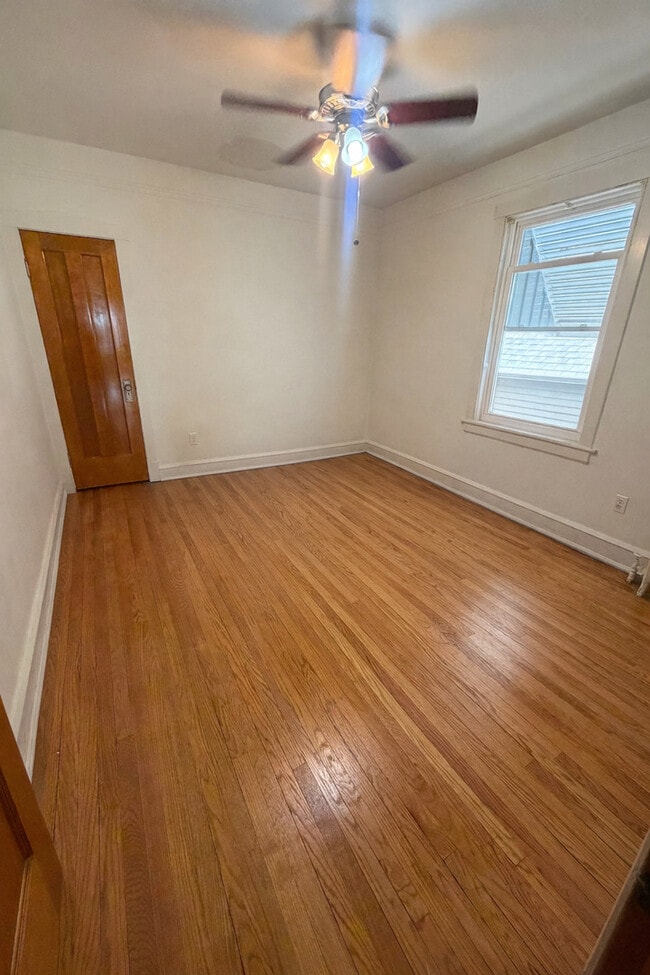 Photo - 5434 W School St