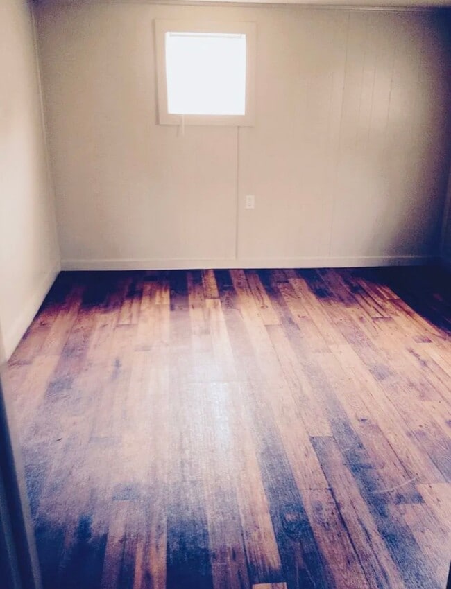 Building Photo - 118 Robinson Rd