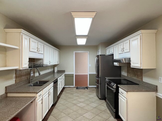 Photo - 135 Ashford Trace Ln