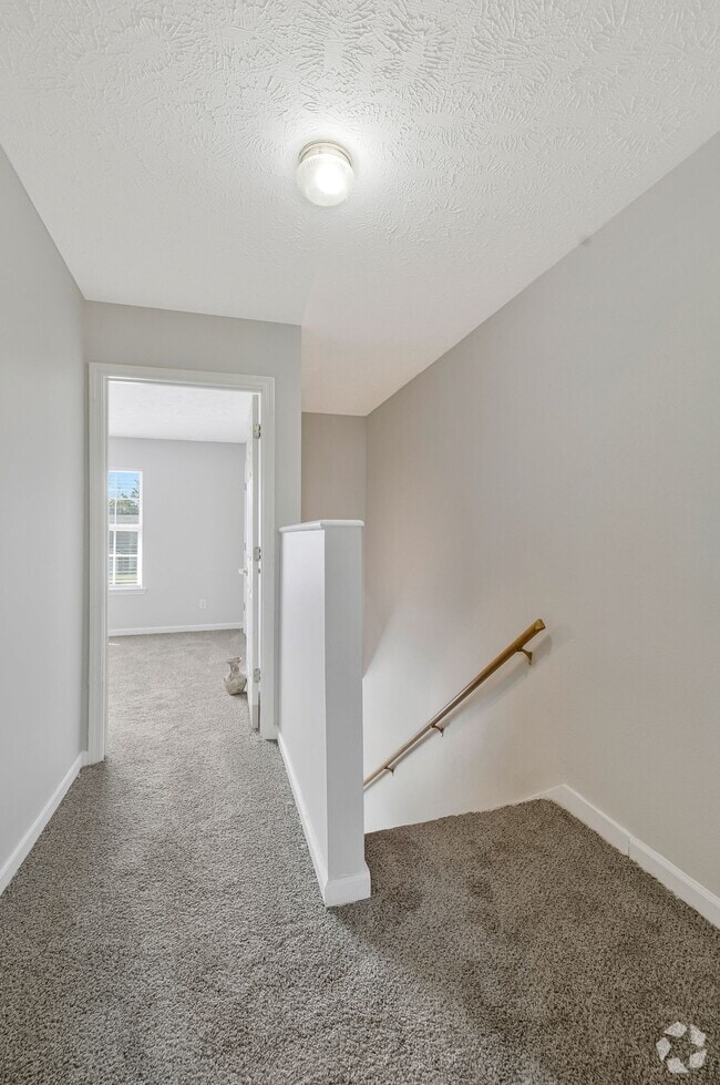 Building Photo - 1515 Center Pointe Dr Rental