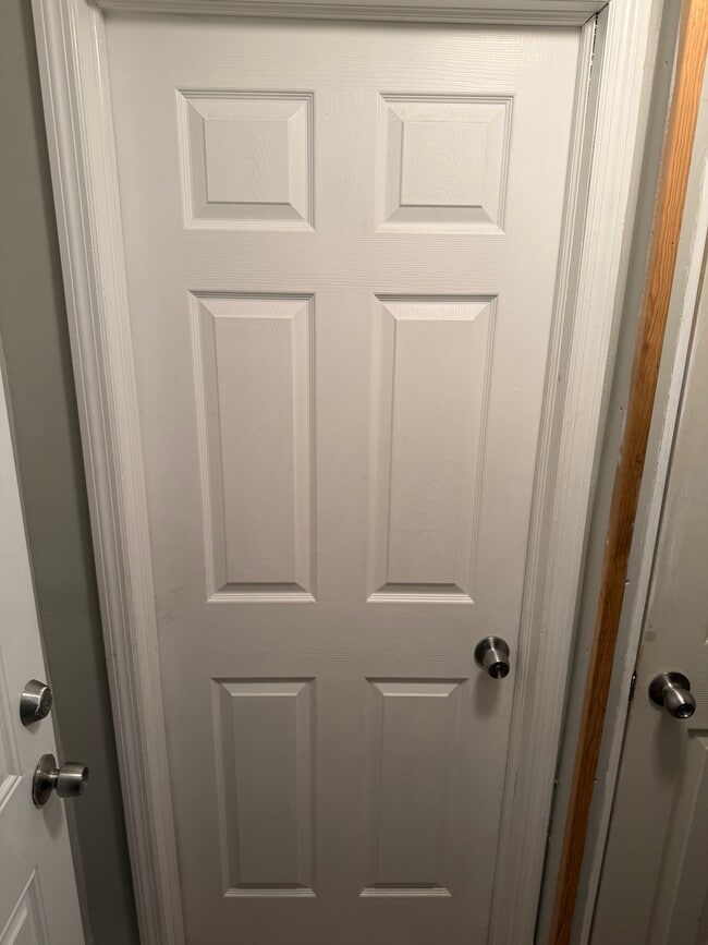 Photo - 805 E 52nd St