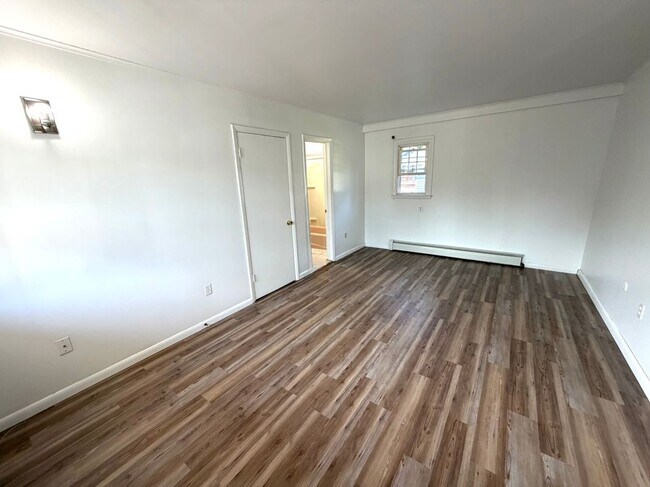 220 Broad St Unit D
