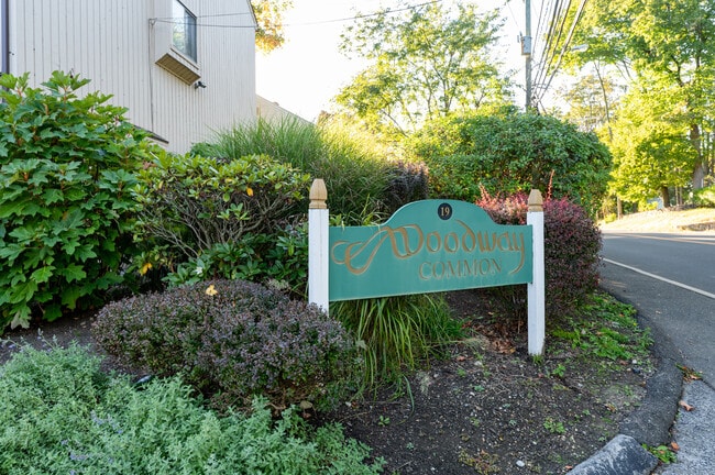 Building Photo - 19 Woodway Rd Unit APT 14