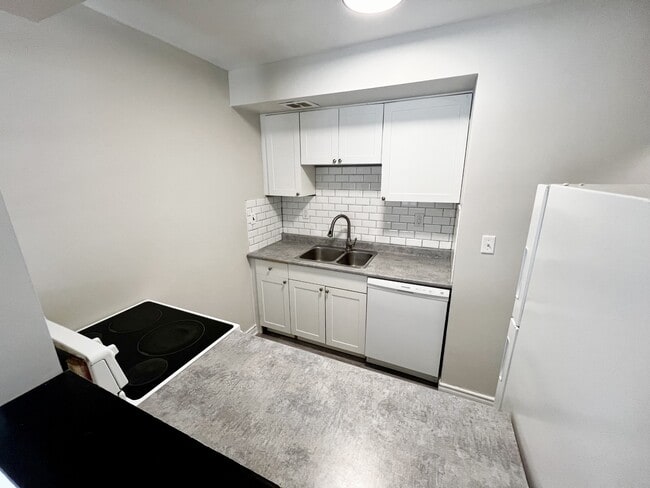 Photo - 315 Detroit St Unité 5