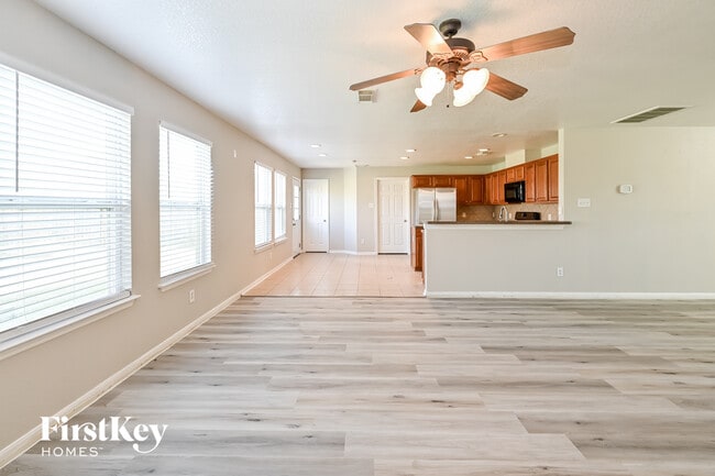 Photo - 25106 Twister Tr