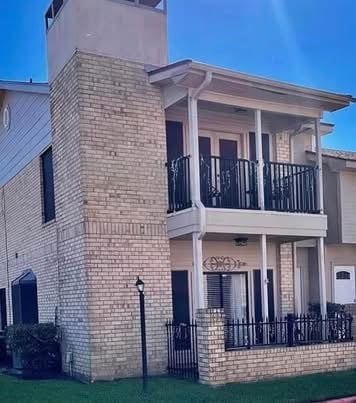 Building Photo - 1620 Wellington Unit 604