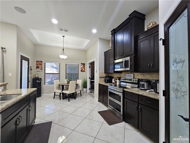 Photo - 21 Radiant Ln