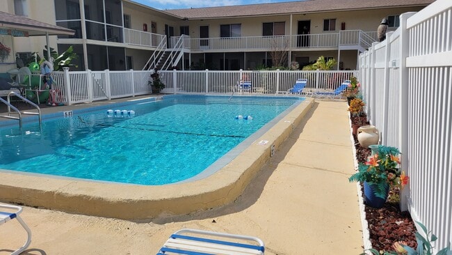 Photo - Annual furnished OPTIONAL 2/1 condo Island life