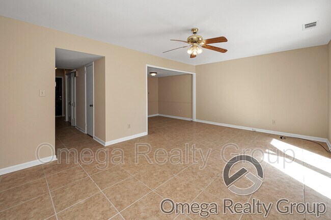 Photo - 2319 Cheshire Dr