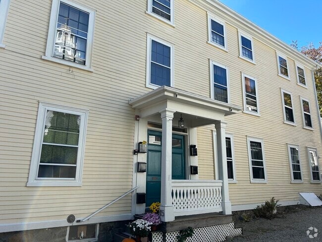 Building Photo - 45 Washington St Unit 2 Rental