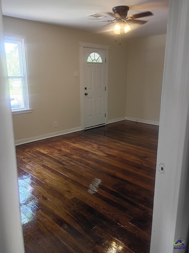 Photo - 109 Marshall St