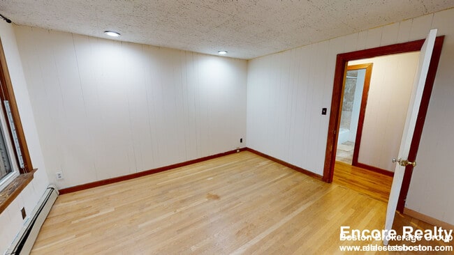 Photo - 5 Oswald St Unit #1