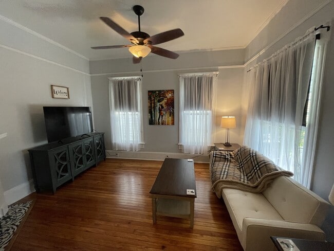 Photo - 1623 N Laura St