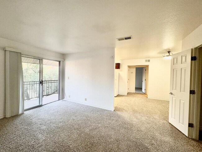 Photo - Las Vegas Guard-Gated Condo for Rent | Bella Vita Community | 1 Bedroom Upstairs Unit Unit #484