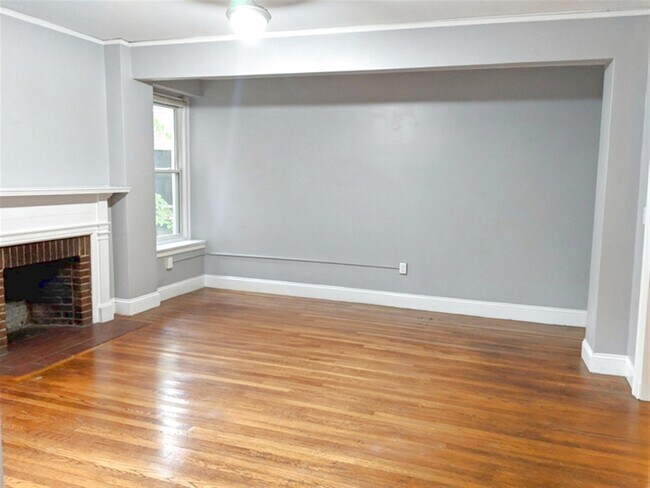 Photo - 7 Craigie Cir Unit 4
