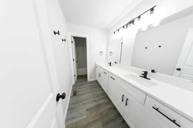 Photo - 366 SE 85th Rd