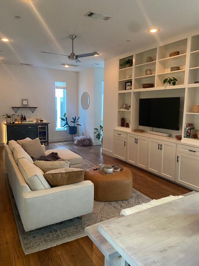 Photo - 5705 Bryan Pky