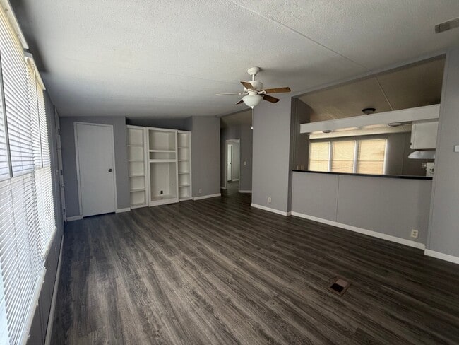 Photo - 16853 W Lynbrook