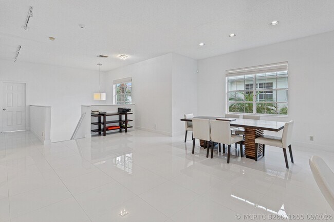Photo - 5190 Lake Catalina Dr Unit B