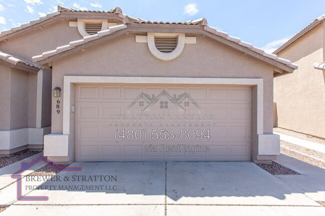 Photo - 689 W Constitution Dr