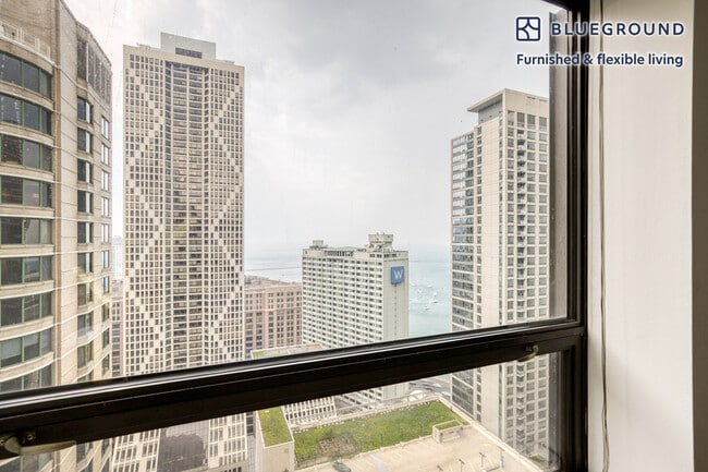 Photo - 445 E Ohio St Unit FL37-ID412