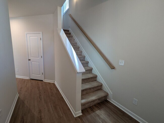 Photo - 812 Justify Lp