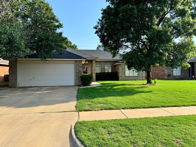 Building Photo - Available Soon 3 Bedroom 2 bath Rental