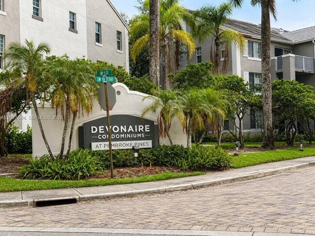 Photo - 711 SW 111th Way Unit 105
