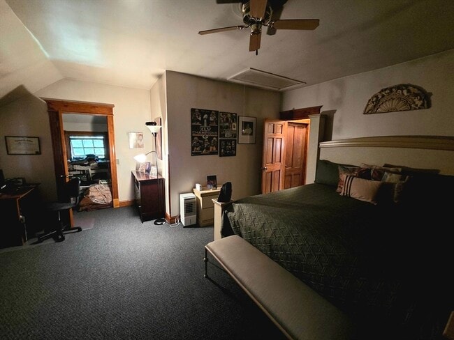 Photo - 313 Maple St Unidad Carriage