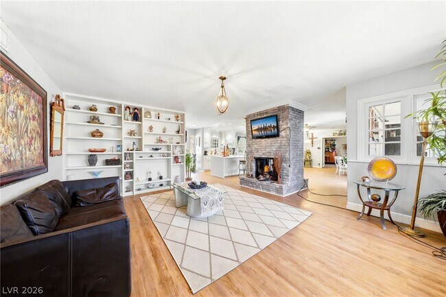 1631 Ottawa Dr