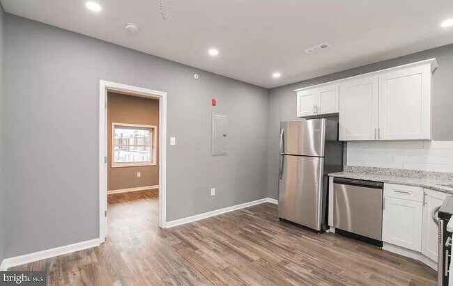 Photo - 207 S 49th St