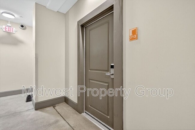 Building Photo - 4244 Chouteau Ave