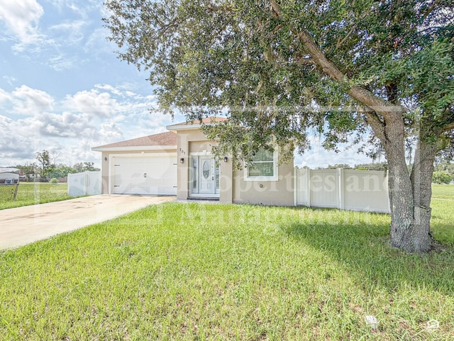 Photo - 707 SE 4th St