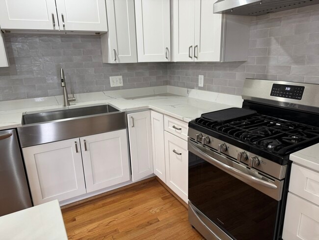 Photo - 10012 Ellis Rd